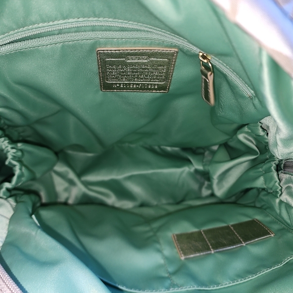 EUC Coach Signature Poppy Applique Backpack Rare Limited Edition F17939 - Picture 8 of 13